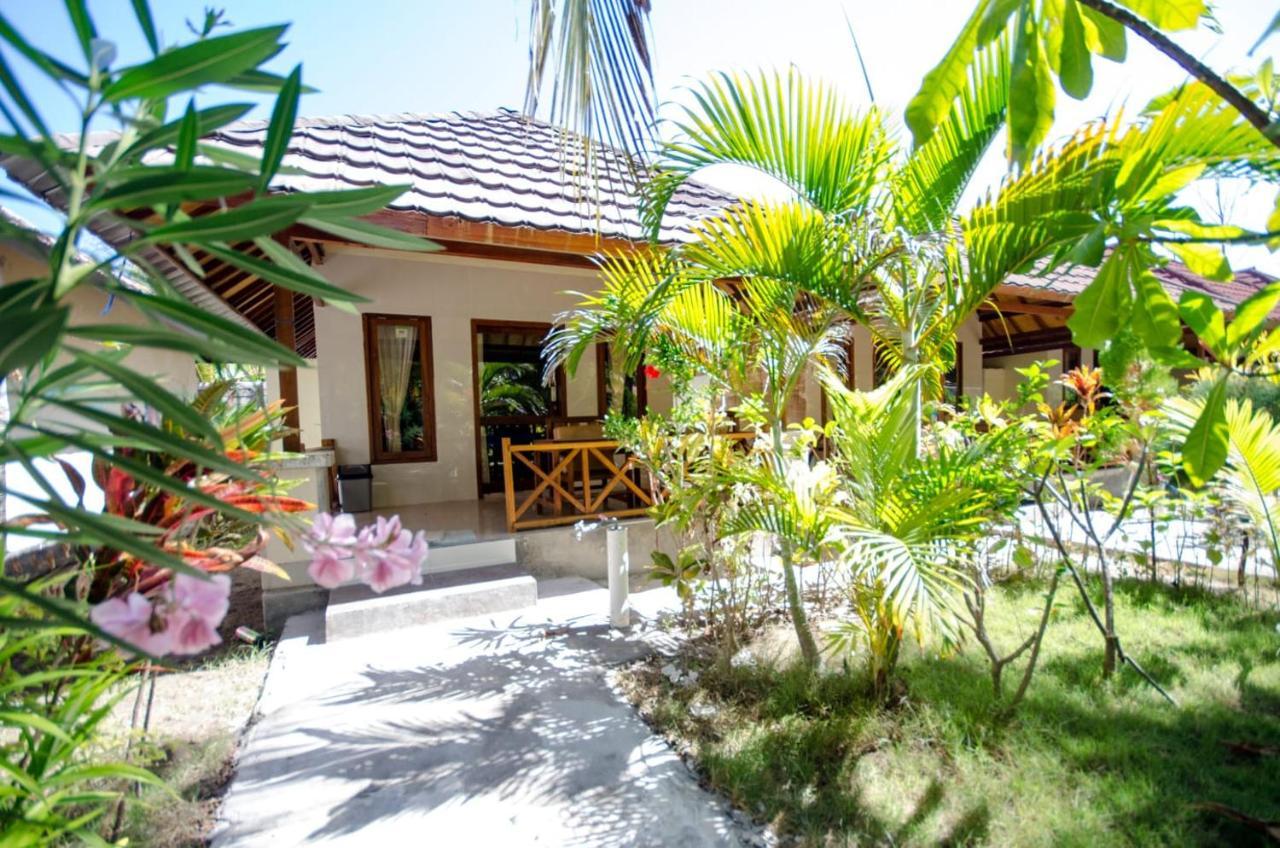 Fantastic Cottages Gili Meno Extérieur photo